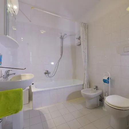 Relax Duepassi Dal Riviera Horses アパート *